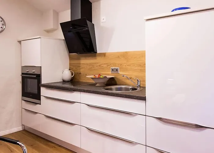 Gemuetliches Chalet, 2 Min Vom Kirchplatz By Zermattstays * Zermatt